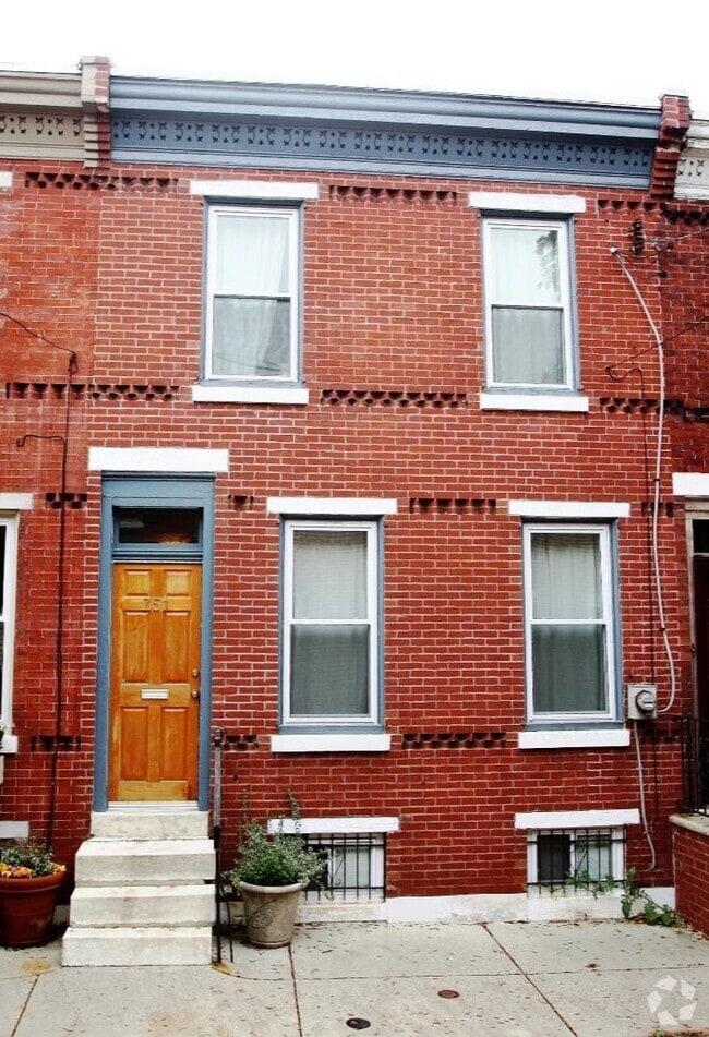 Building Photo - 751 S Cleveland St
