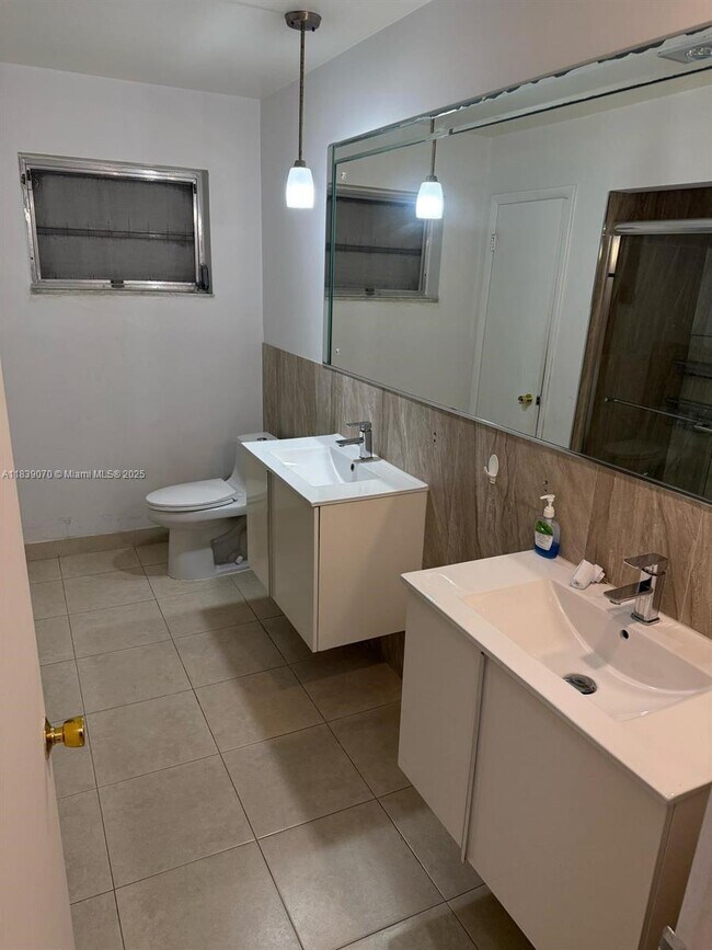 Foto del edificio - 301 186th St