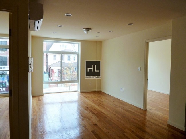 Foto del edificio - BRAND NEW CONSTRUCTION 3 HUGE BEDROOMS  17...