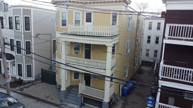 Building Photo - 54 Mansfield St