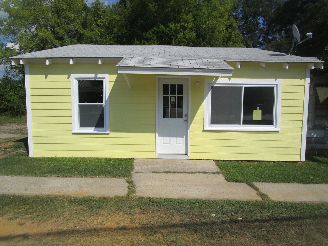 Primary Photo - 3 S Hanks St SW