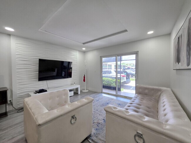 Foto del edificio - 4121 NW 88th Ave