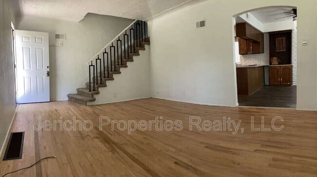 Building Photo - 2662 N Lamar St