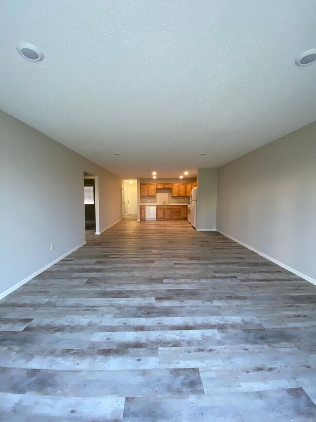 Foto del edificio - Updated 2 Bedroom Town Home