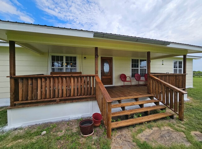 Building Photo - 1229 Co Rd 420