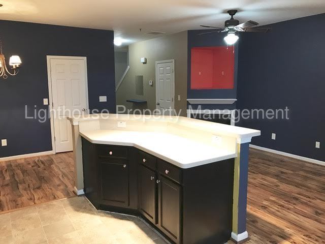 Building Photo - 49 Newnan Lakes Dr
