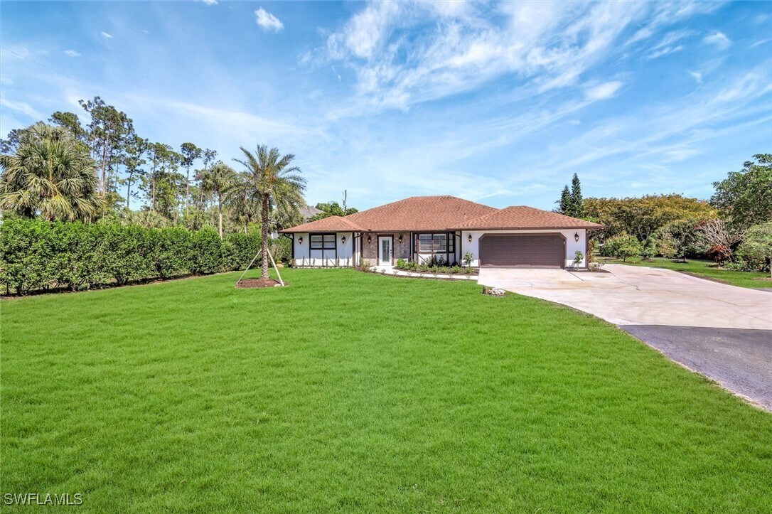 Foto principal - 1930 Oakes Blvd