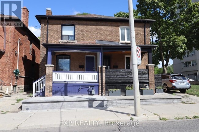 Building Photo - 342 EGLINTON Ave