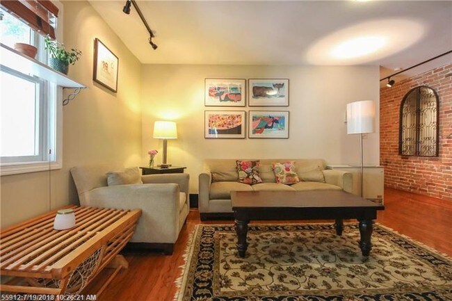 Foto del edificio - 287 Spring St