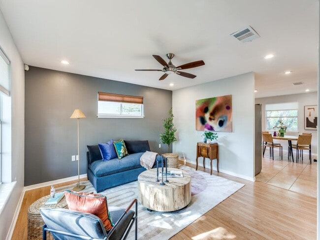 Building Photo - 1705 Adriane Dr