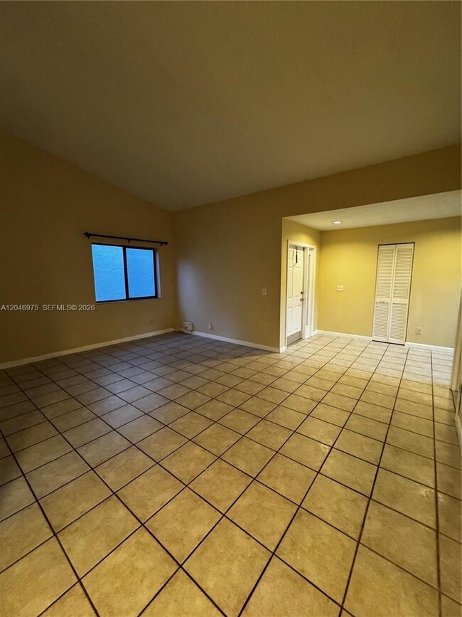 Building Photo - 951 SW 109th Ave