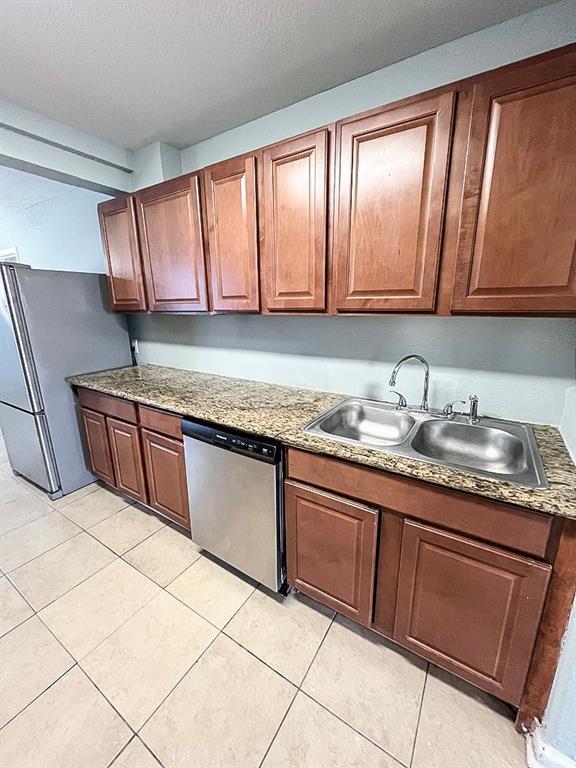 Building Photo - 1502 Bayou Shore Dr