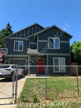 Building Photo - 3223 SE 122nd Ave