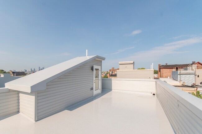 Foto del edificio - 2434 N Mascher St
