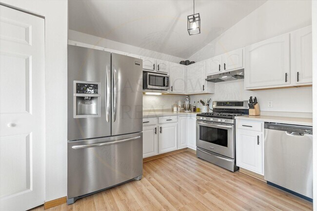 Building Photo - 2205 N University Dr