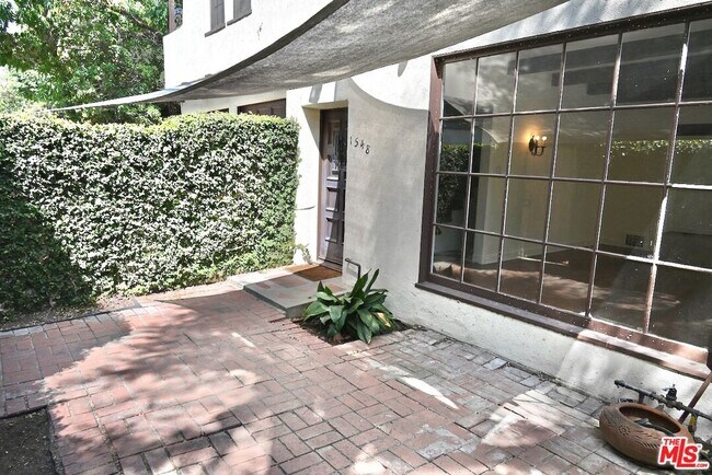 Foto del edificio - 1546 Westerly Terrace