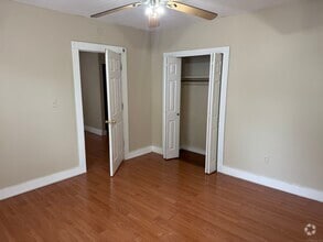 Building Photo - 2 Pomeroy Pl