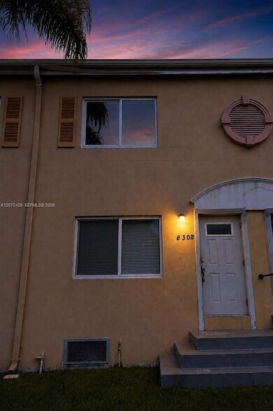 Foto del edificio - 8308 NW 2nd Ave