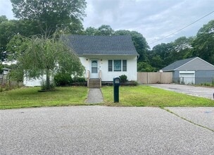 Building Photo - 10 Claremont Dr