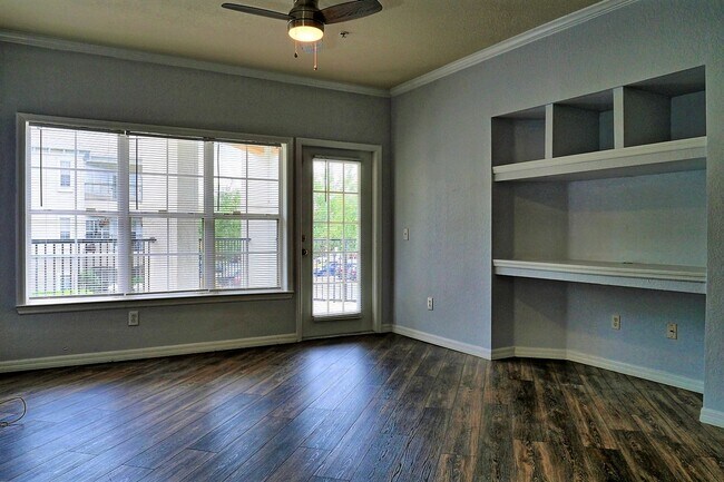 Foto del edificio - Second floor, 2/2 updated unit, available ...