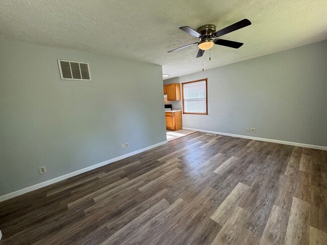 Building Photo - Take Me Home, Country Roads: Cozy 3 Bed, 1...