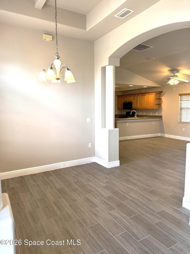 Building Photo - 320 Jennifer Dr