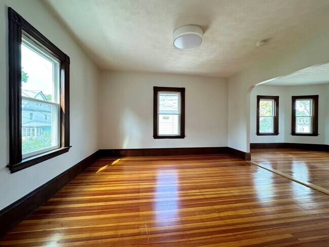 Foto del edificio - 41 Fairview Ter