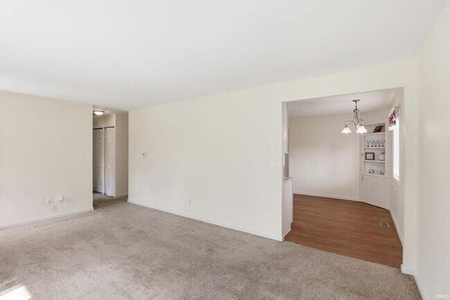 Foto del edificio - 5117 Northcrest Dr