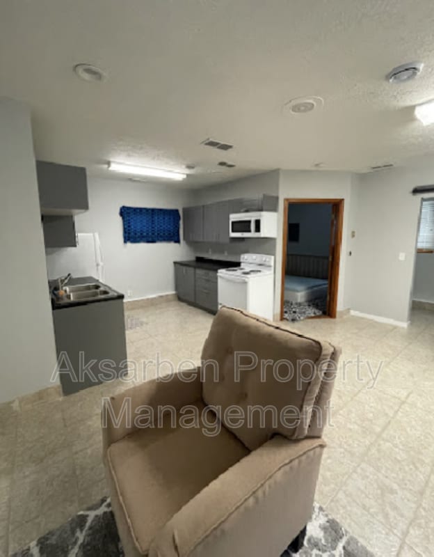 Building Photo - 2778 33rd Ave