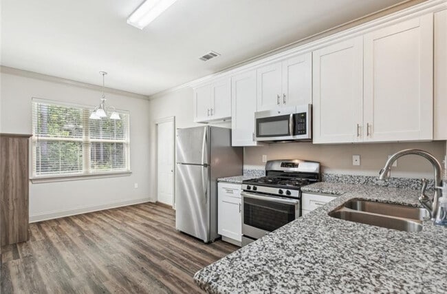 Foto del edificio - 3005 Dundee Loop S