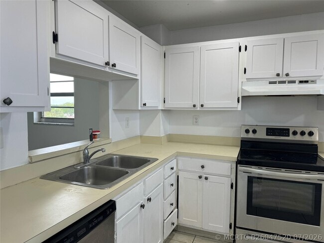 Building Photo - 1100 NW 87th Ave