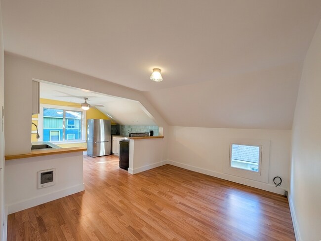 Foto del edificio - 1023 NE Webster St