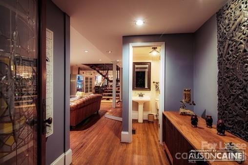 Foto del edificio - 404 W 8th St