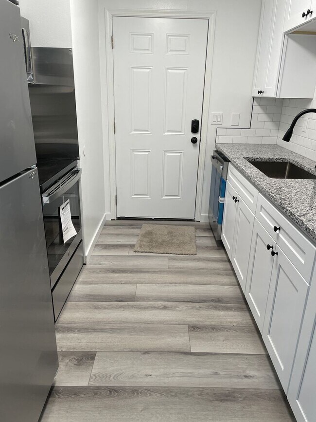 Foto del edificio - 1206 W Columbia Ave