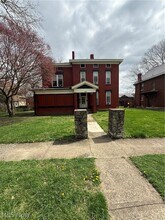 Building Photo - 320 Woodlawn Ave