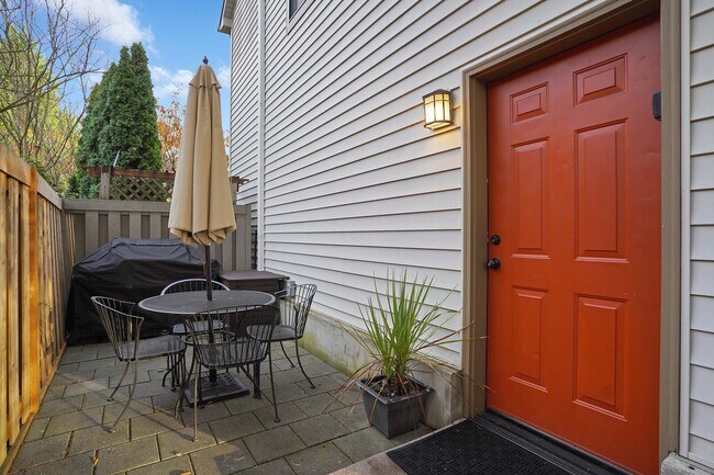 Foto del edificio - 731 Elm St SW