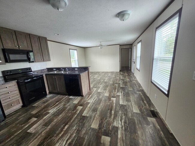 Building Photo - 17 Bluebird Hill Dr