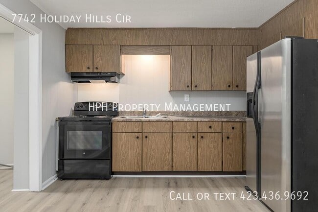Foto del edificio - 7742 Holiday Hills Cir