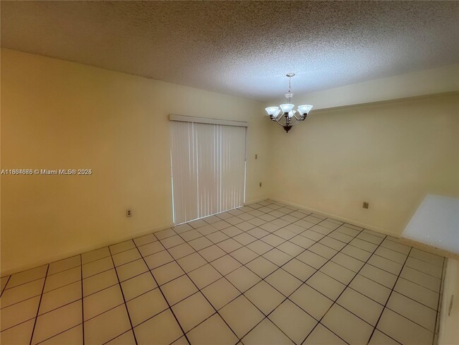 Building Photo - 17170 SW 94th Ave