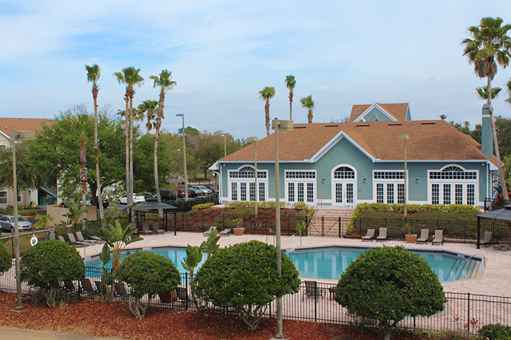 Clubhouse Exterior - Pointe at Central