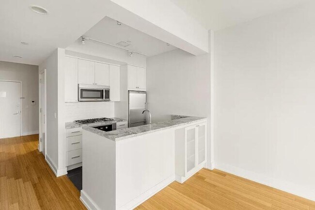 Building Photo - 1 bedroom in BROOKLYN NY 11201