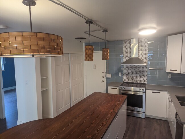 Foto del edificio - 1121 Albion St