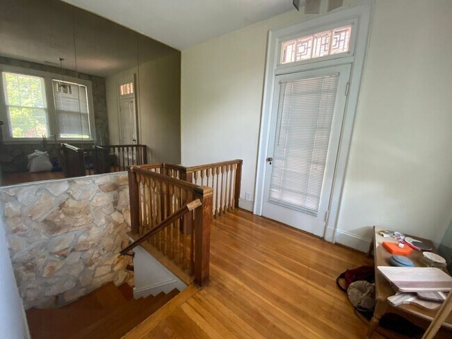 Foto del edificio - 3506 Hermitage Rd