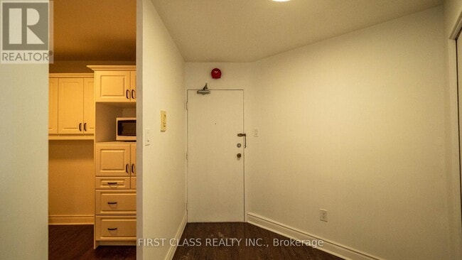 Building Photo - 2323 Confederation Pkwy