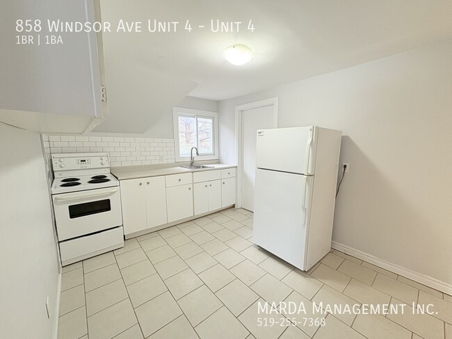 Building Photo - COZY 1 BED/1 BATH - DOWNTOWN + GAS 1 MONTH FREE RENT!