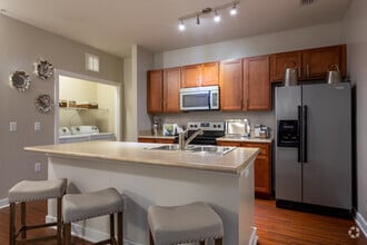 Interior Photo - River Oaks