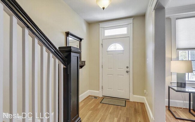 Foto del edificio - 3 br, 2.5 bath House - 104 U St NE