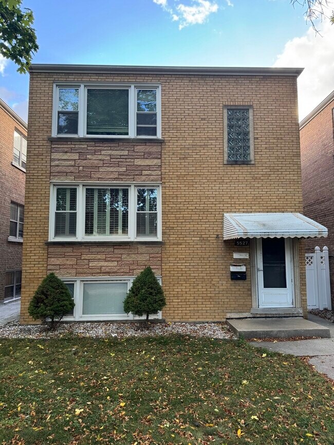 Building Photo - 5527 N Central Ave