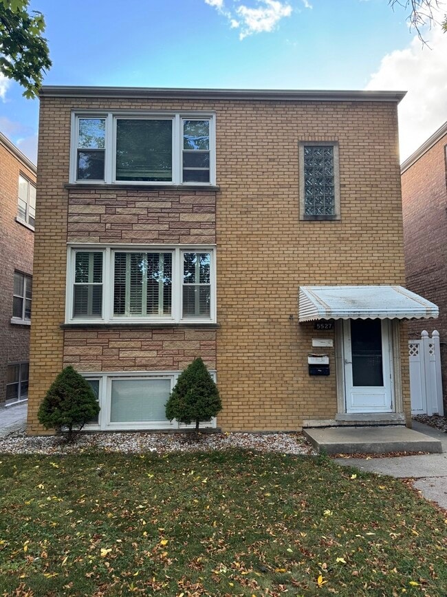 Building Photo - 5527 N Central Ave