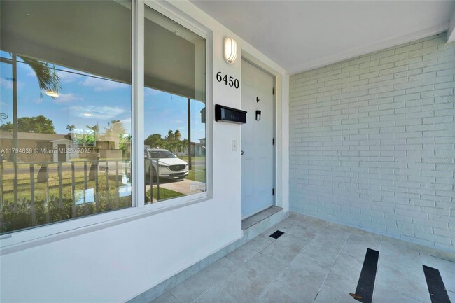 Foto del edificio - 6450 SW 28th St